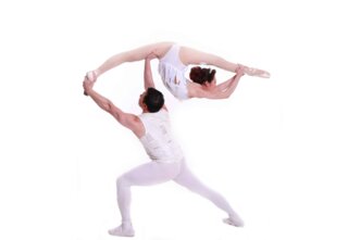 Ballet On Shoulders, Lin Deng & Changwei Miao